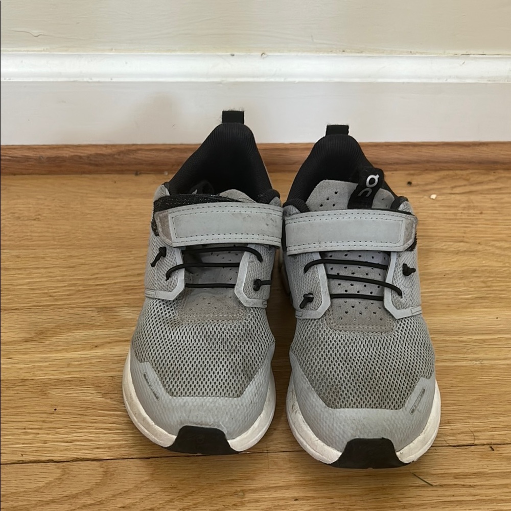 On Running Gray and Black Sneakers with Velcro Straps